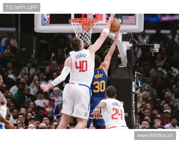 布兰德低位单打效率提升，改变快船内线进攻结构